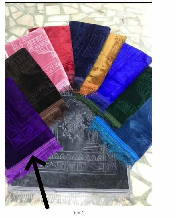 Golden Raschel embossed prayer mat with tassels, solid color, soft fabric, designed for comfortable prayer practice.